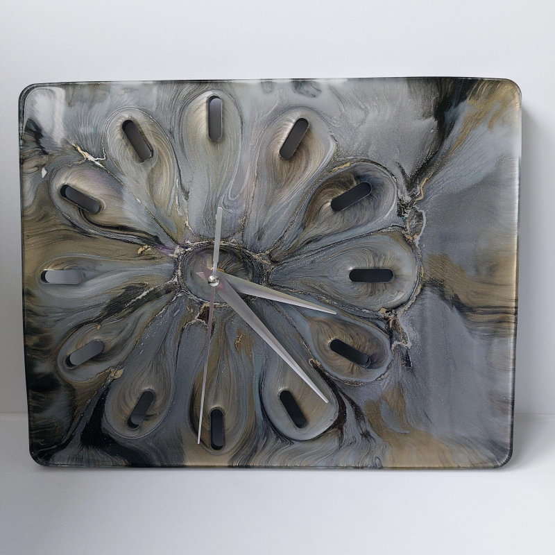 Klok van Epoxy in rechthoek model. Op vele manieren op te hangen.